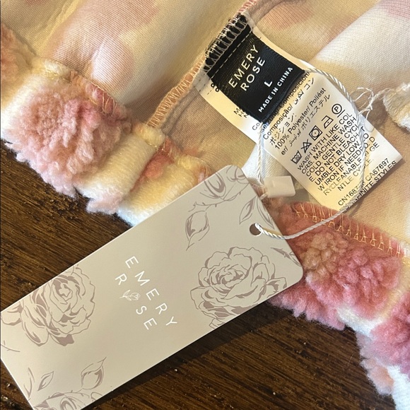 Emory Rose Charming Pink and White Floral Jacket - Picture 6 of 6